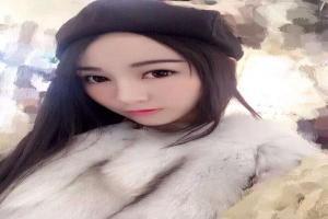 有人说她来自一个神秘的、古老的家族